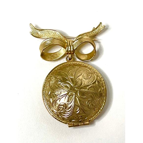 Vintage Brooch Locket Unforgettable Perfume Vt Avon Costume Jewelry Pin AU05 - Picture 1 of 5